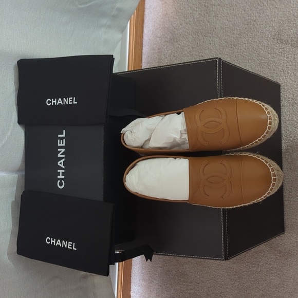 CHANEL ESPADRILLES - Picture 1 of 6